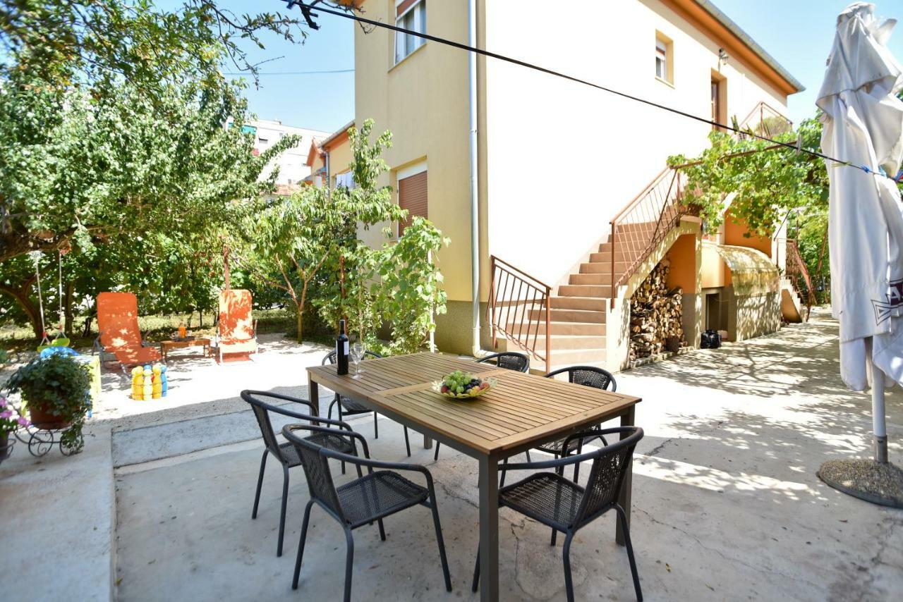 Mihaela Apartment Zara Esterno foto
